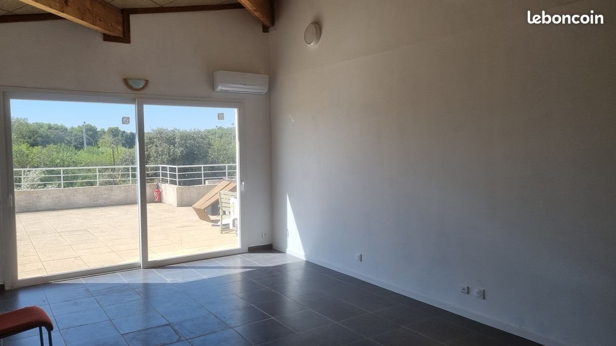 Appartement à louer, 54m², Castries