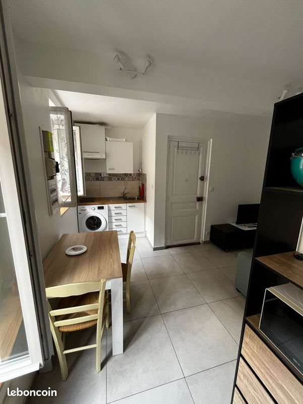 Appartement à louer, 29m², Saint-Cyr-l'Ecole