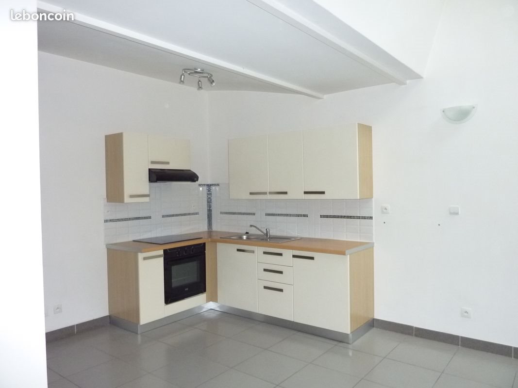 Appartement à louer, 60m², Denain