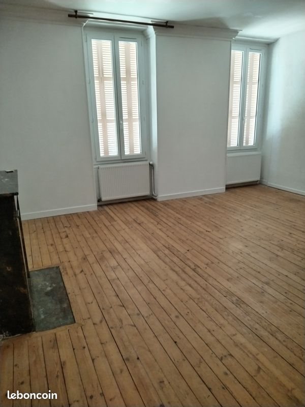 Maison à louer, 160m², Champdeniers-Saint-Denis