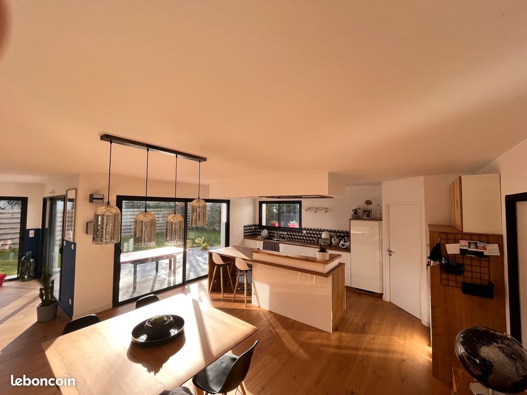 Maison à vendre, 127m², Saint-Etienne-de-Montluc