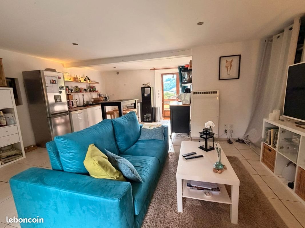 Appartement à louer, 58m², Theys