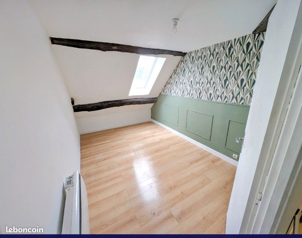 Appartement à louer, 75m², Epeugney