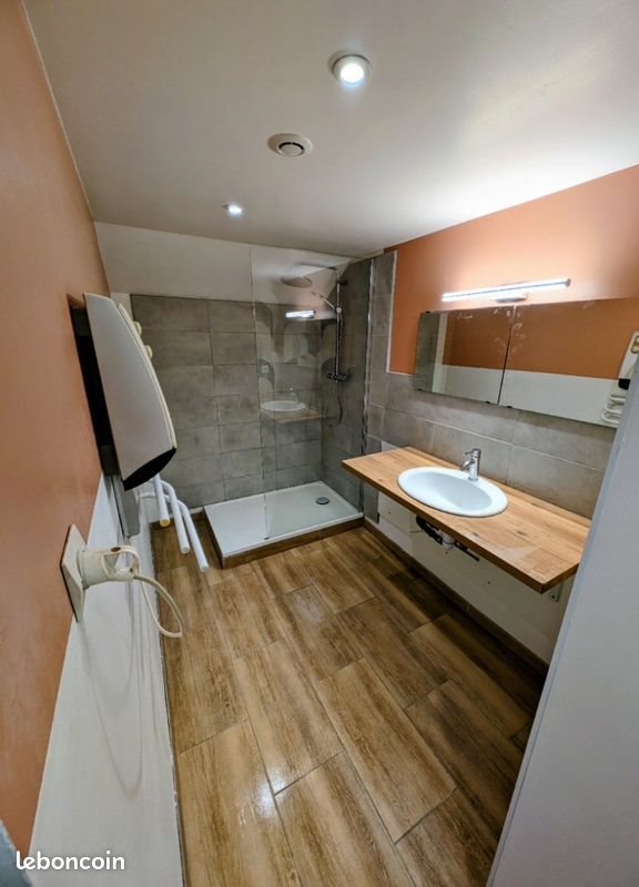 Appartement à louer, 75m², Epeugney