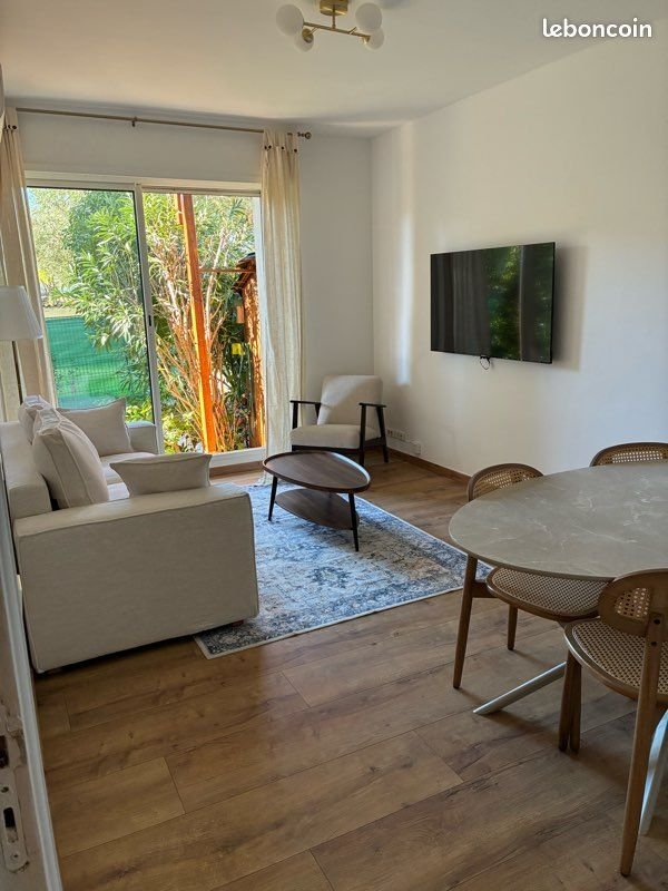 Appartement à louer, 40m², Antibes