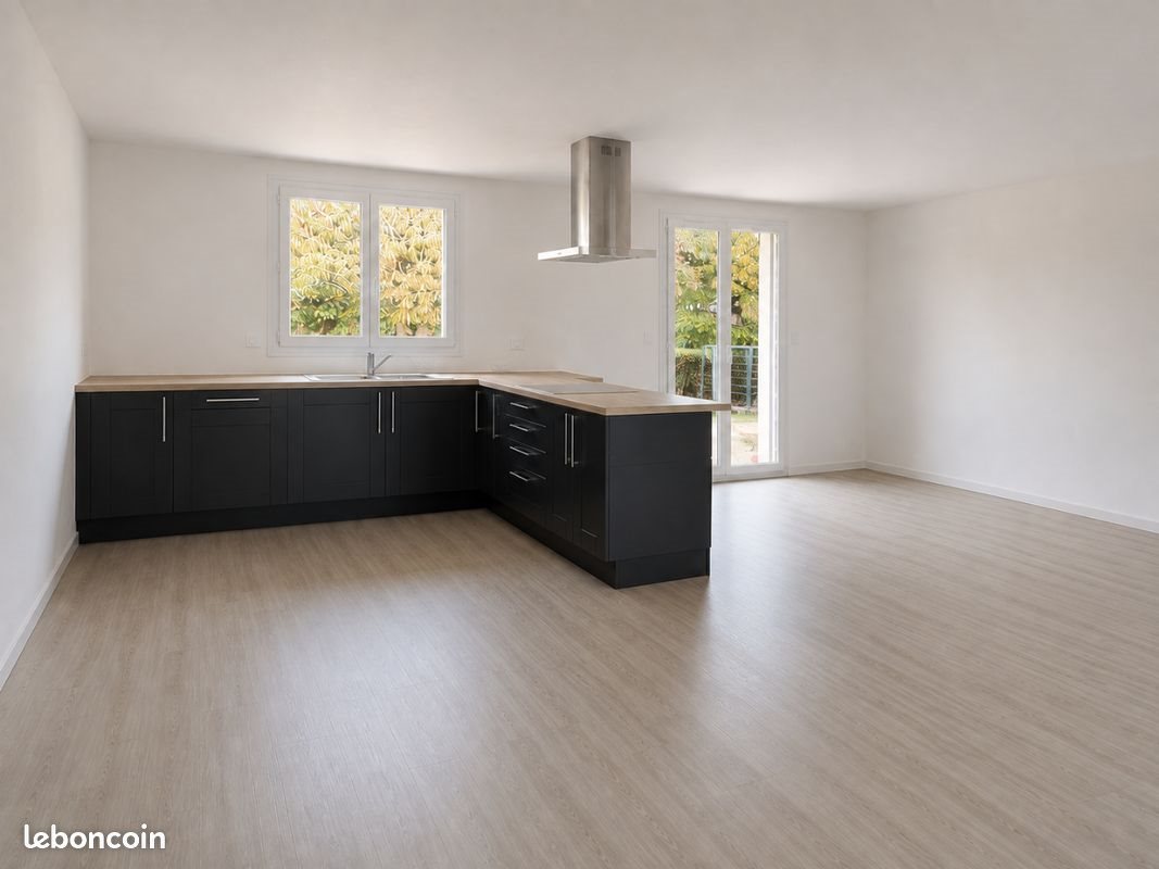 Maison à louer, 113m², Saint-Pavace