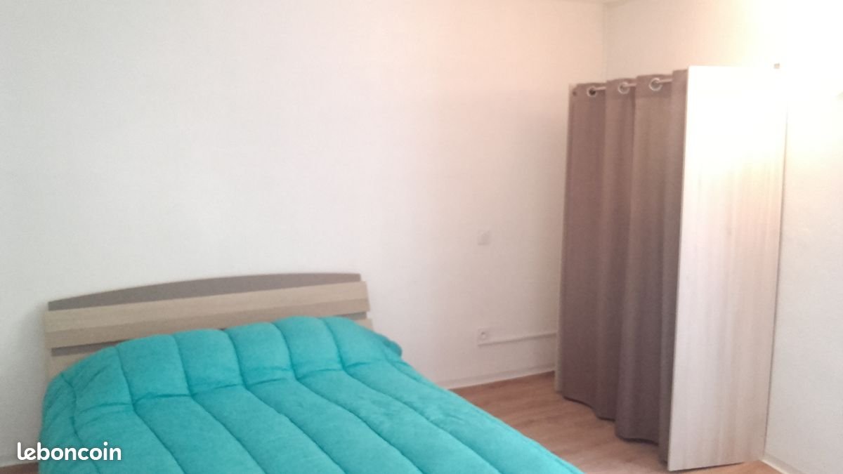 Maison à louer, 52m², Azille