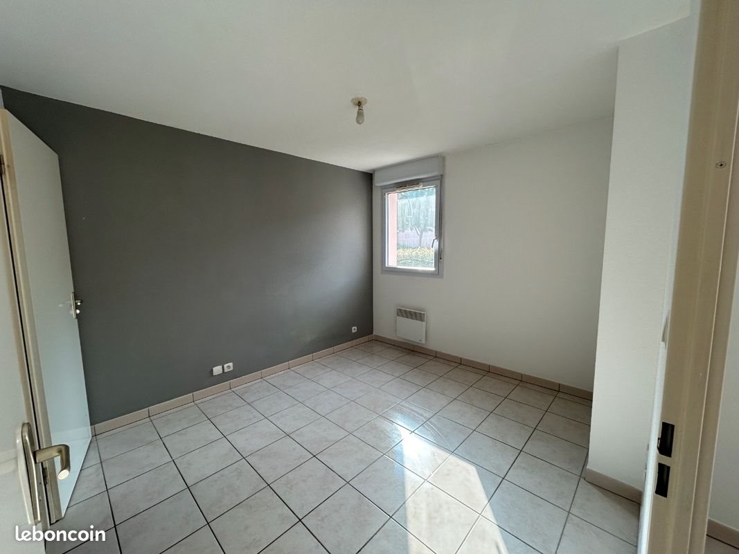 Appartement à louer, 40m², Millau