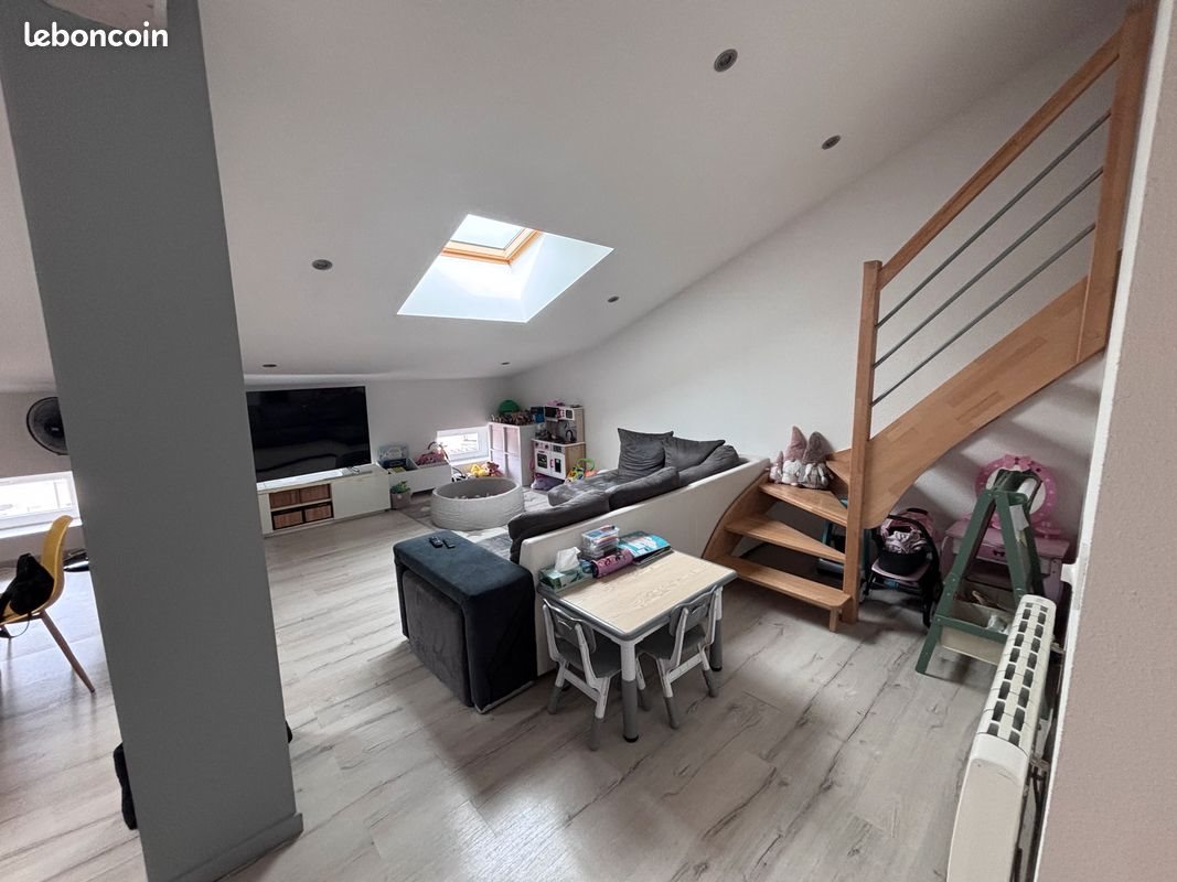 Appartement à vendre, 100m², Pont-Saint-Vincent