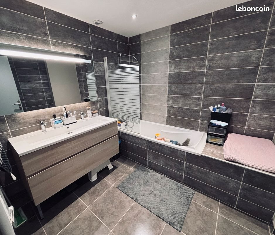 Appartement à vendre, 100m², Pont-Saint-Vincent