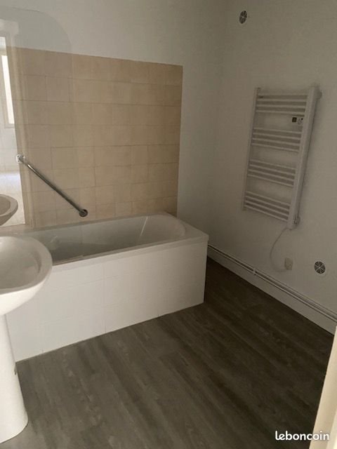 Appartement à louer, 56m², Châteaugiron