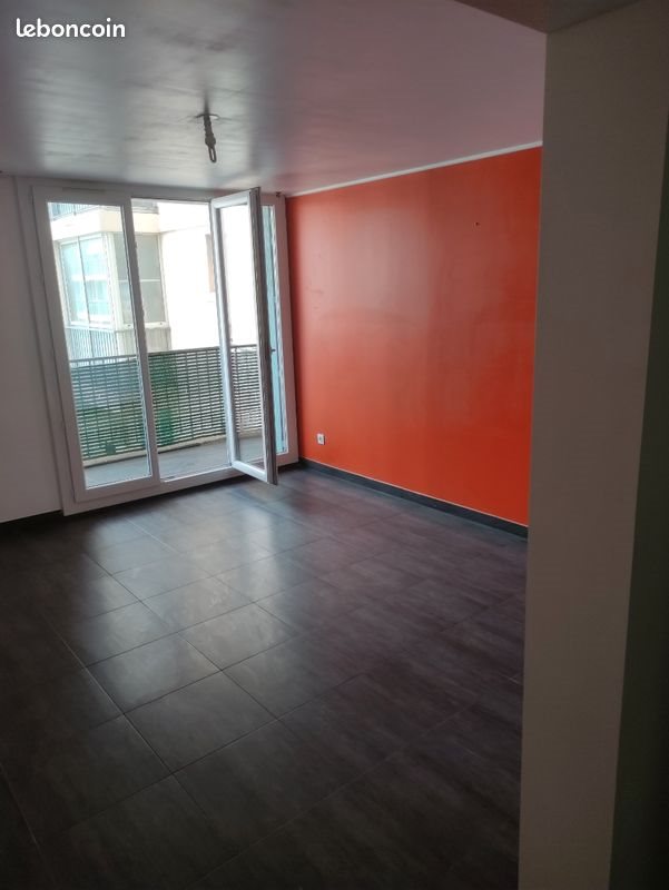Appartement à louer, 60m², Marignane