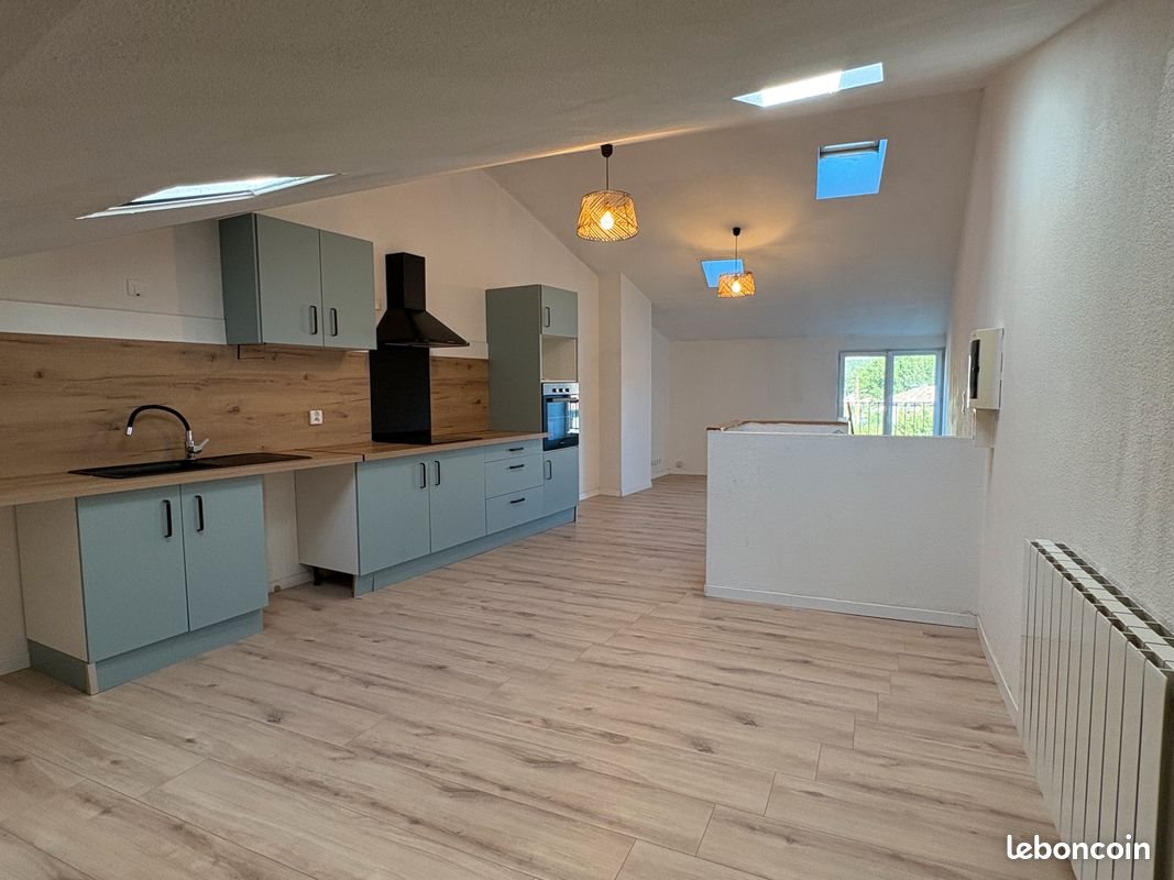 Appartement à louer, 68m², Saint-André-les-Alpes
