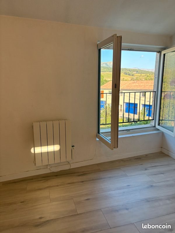 Appartement à louer, 68m², Saint-André-les-Alpes