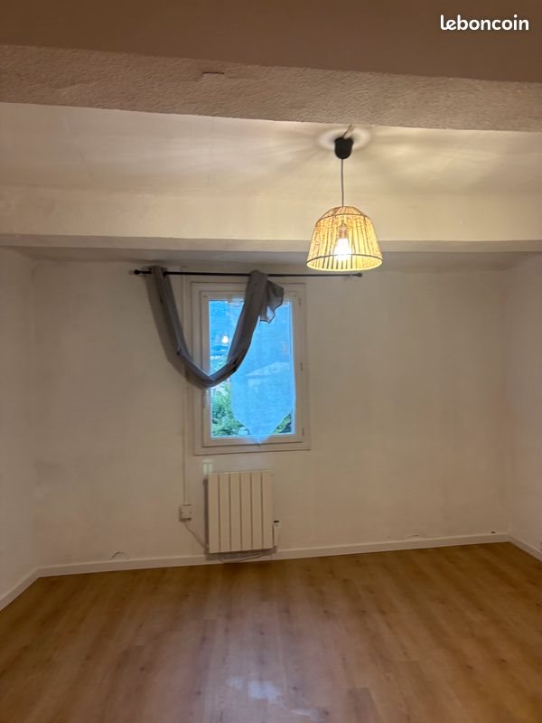 Appartement à louer, 68m², Saint-André-les-Alpes