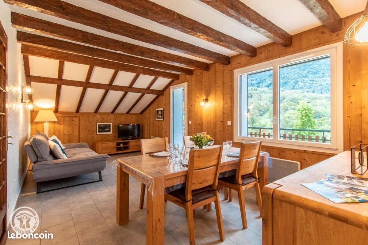 Appartement à louer, 80m², Faverges