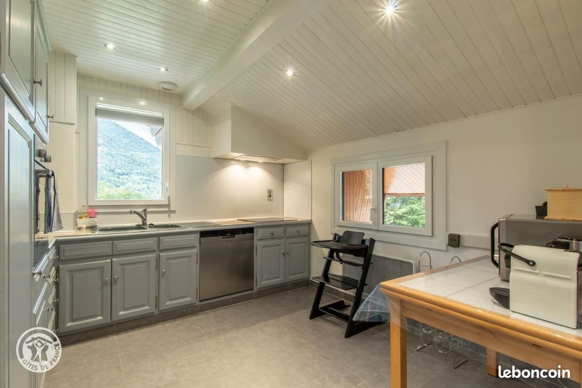 Appartement à louer, 80m², Faverges