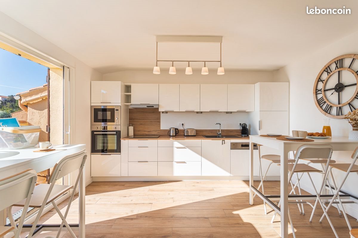 Appartement à louer, 68m², Carqueiranne