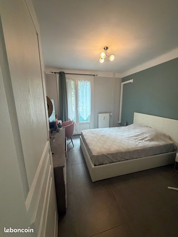 Appartement à louer, 61m², Viviers