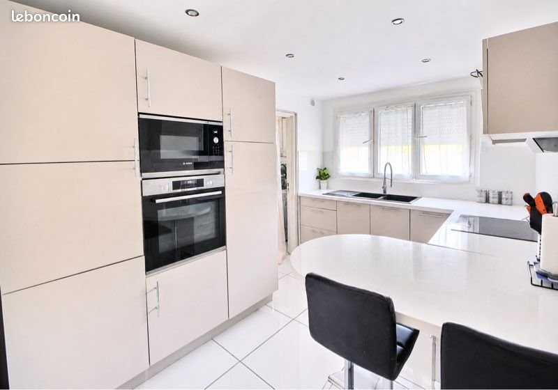 Appartement à vendre, 70m², Vénissieux