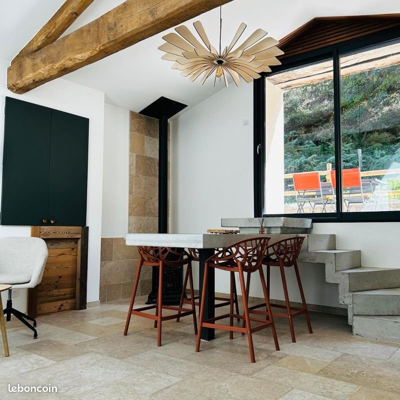 Appartement à louer, 45m², Saint-Forgeux