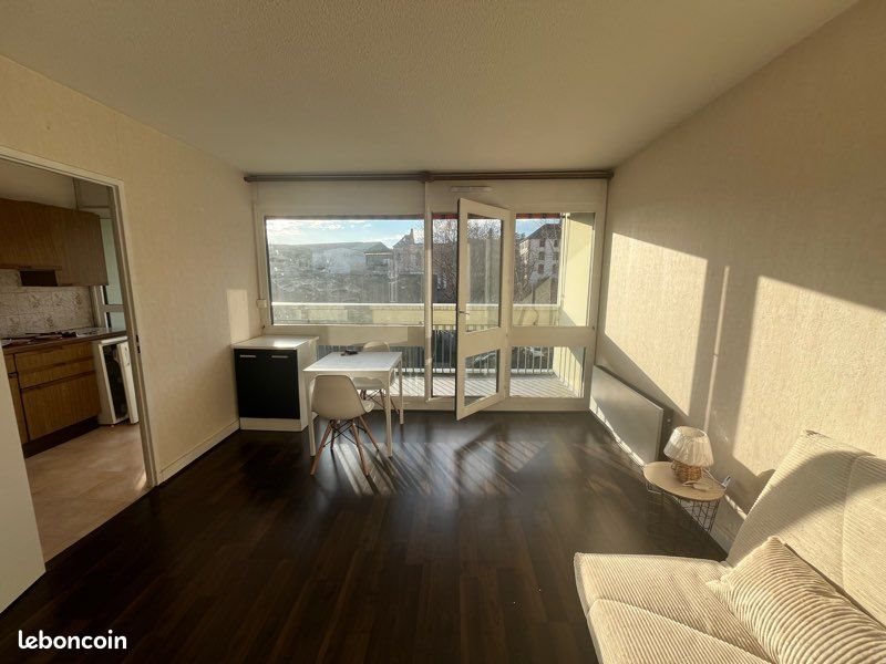 Appartement à louer, 28m², Aurillac