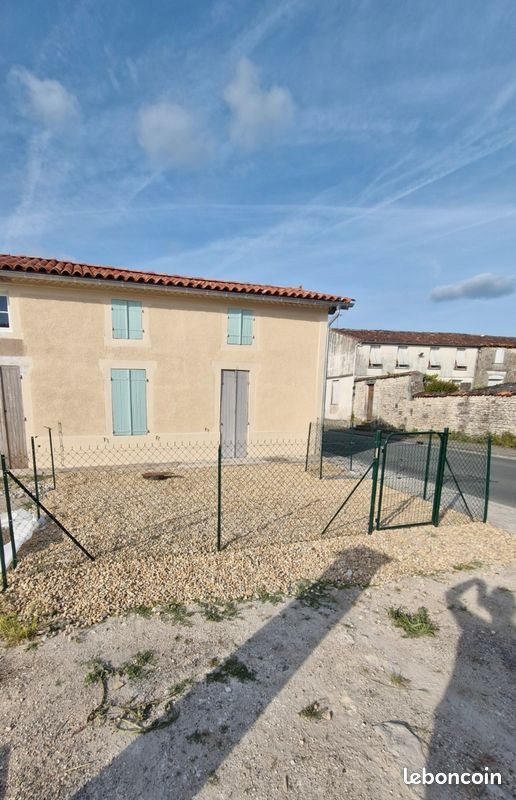 Maison à louer, 75m², Pérignac