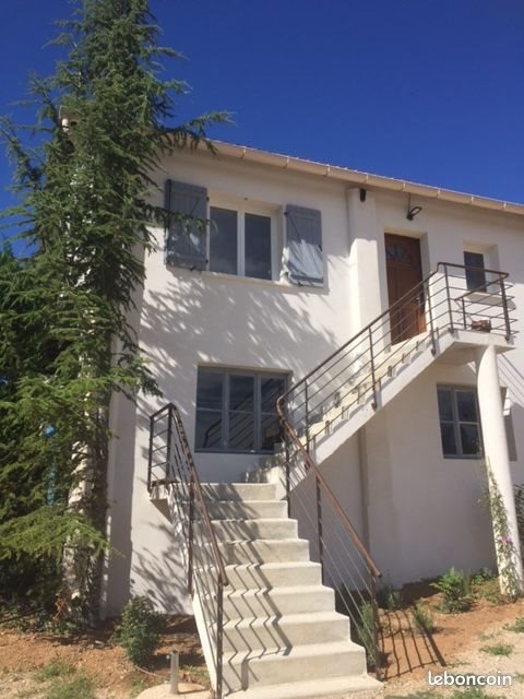 Maison à louer, 68m², Sainte-Tulle
