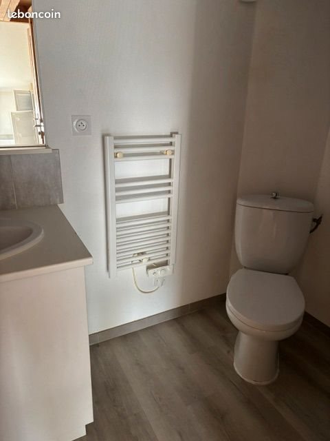 Appartement à louer, 35m², La Mézière