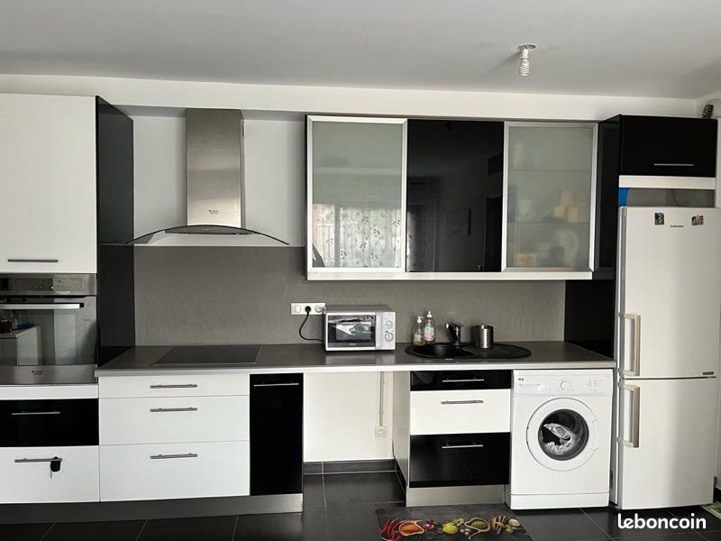 Appartement à louer, 38m², La Roquette-sur-Siagne