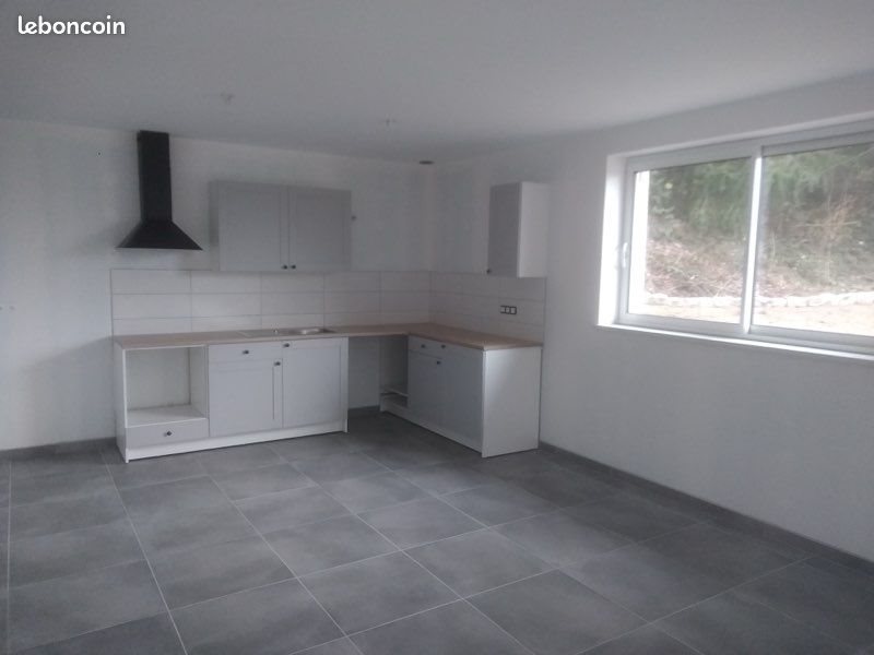 Maison à louer, 120m², Saint-Just-la-Pendue