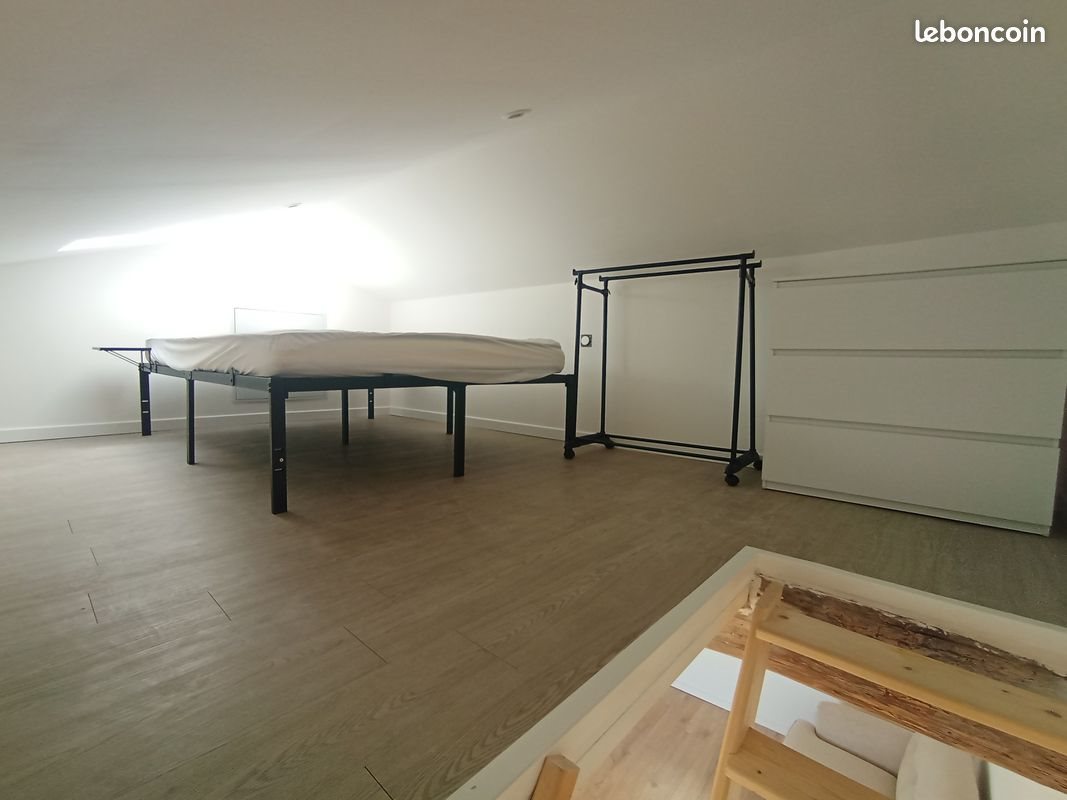 Appartement à louer, 26m², La Verdière