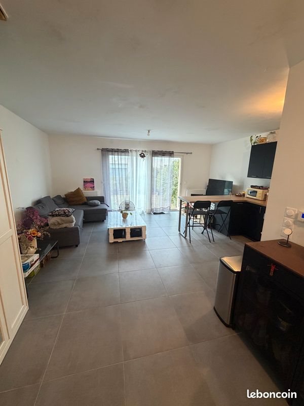 Appartement à louer, 72m², Salleboeuf