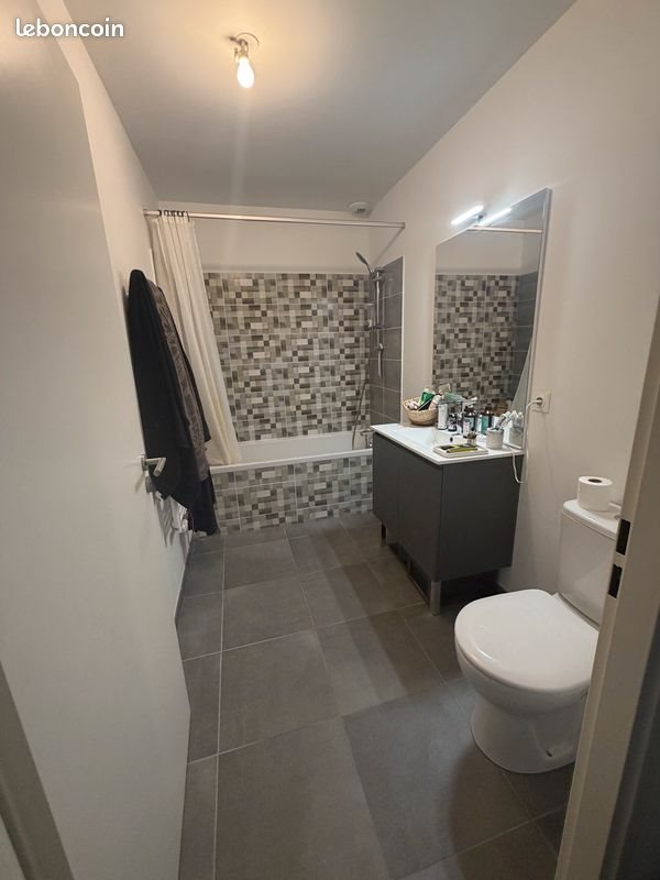 Appartement à louer, 72m², Salleboeuf