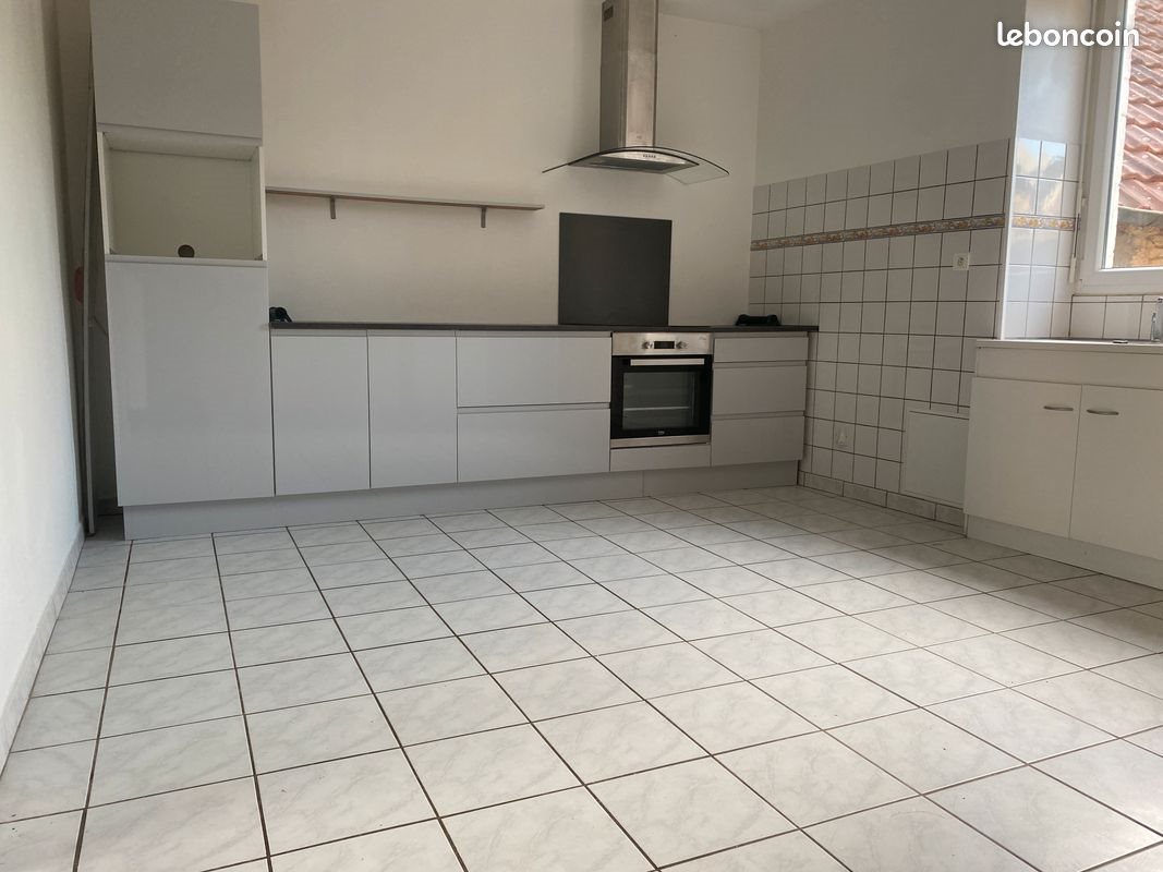 Maison à louer, 138m², Valay