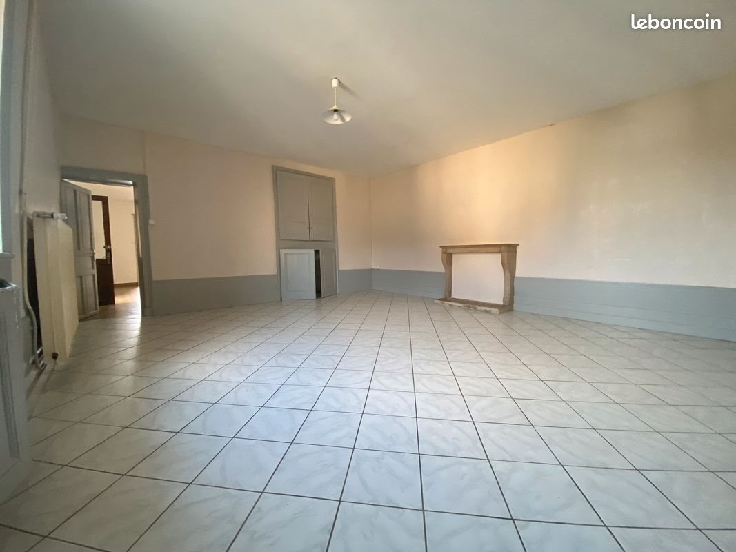 Maison à louer, 138m², Valay