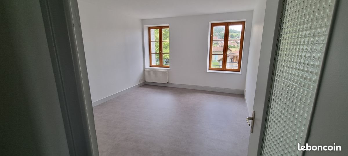 Appartement à louer, 70m², Marcilly-le-Châtel