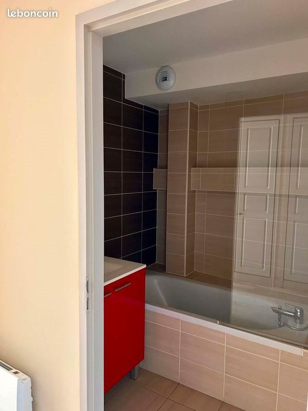 Appartement à louer, 34m², Saintes
