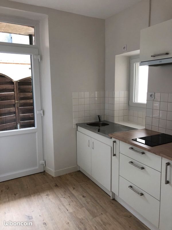 Appartement à louer, 20m², L'Huisserie