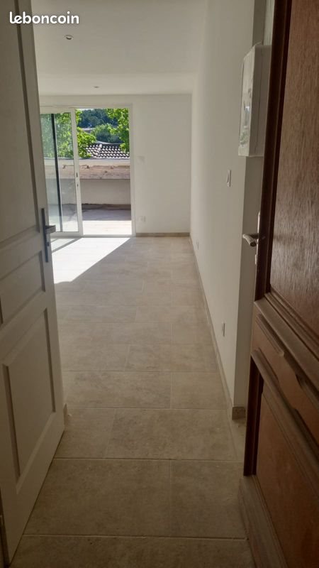 Appartement à louer, 24m², Salon-de-Provence