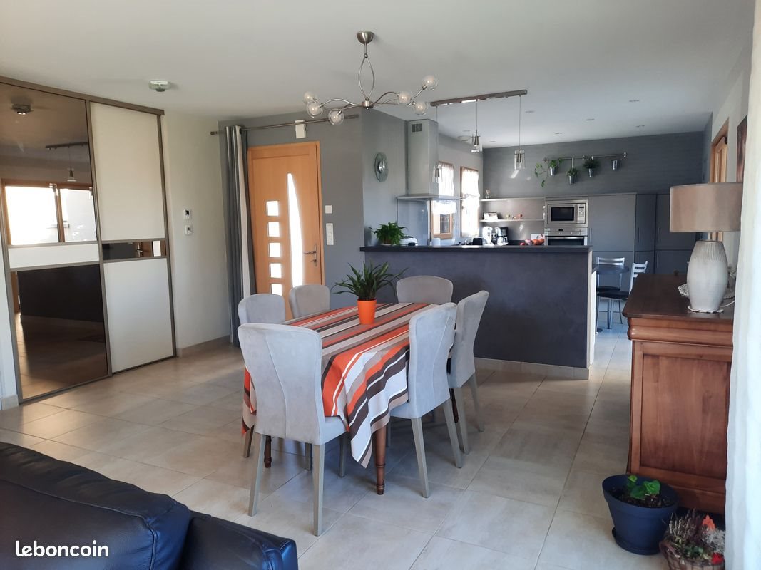 Maison à vendre, 102m², Saint-Hilaire-du-Maine