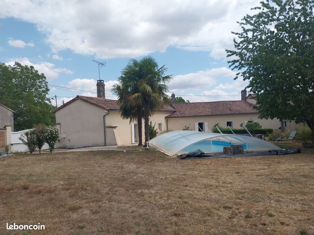 Maison à vendre, 140m², Chasseneuil-sur-Bonnieure