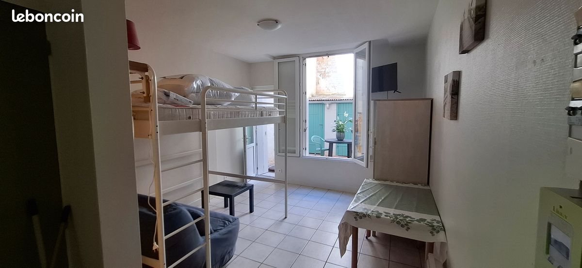Appartement à louer, 25m², Niort