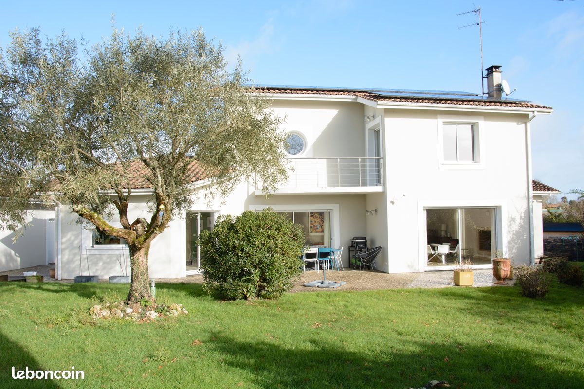 Maison à vendre, 220m², Saint-Caprais-de-Bordeaux