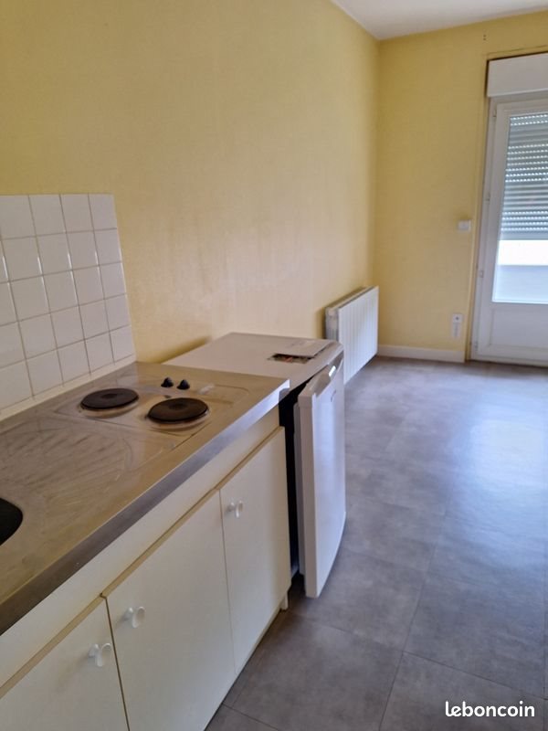 Appartement à louer, 18m², La Châtre