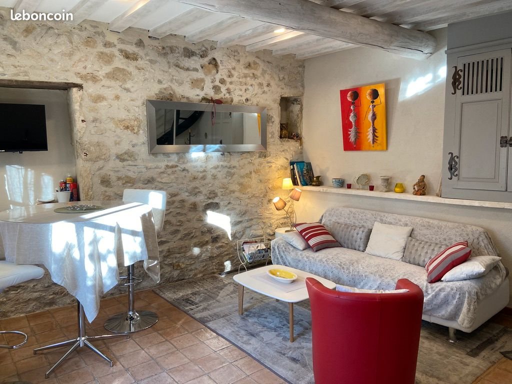 Appartement à louer, 42m², Saint-Paul-Trois-Châteaux