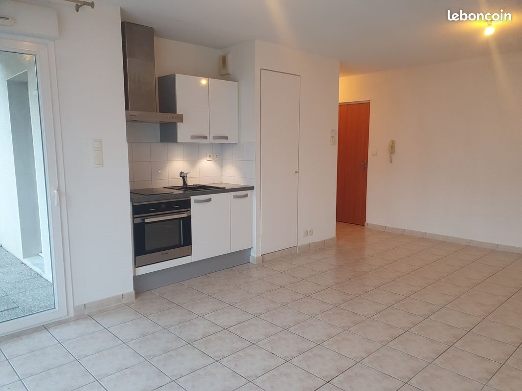 Appartement à louer, 41m², Montbazens