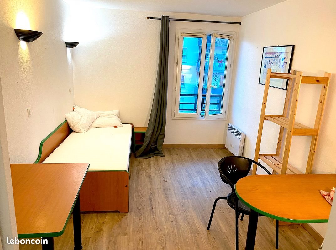 Appartement à louer, 18m², Courbevoie