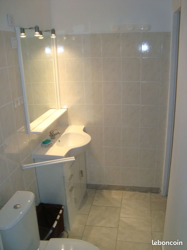 Appartement à louer, 25m², Éguilles