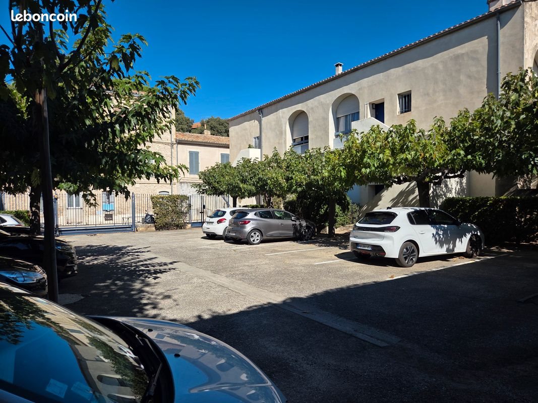 Appartement à louer, 19m², Nîmes